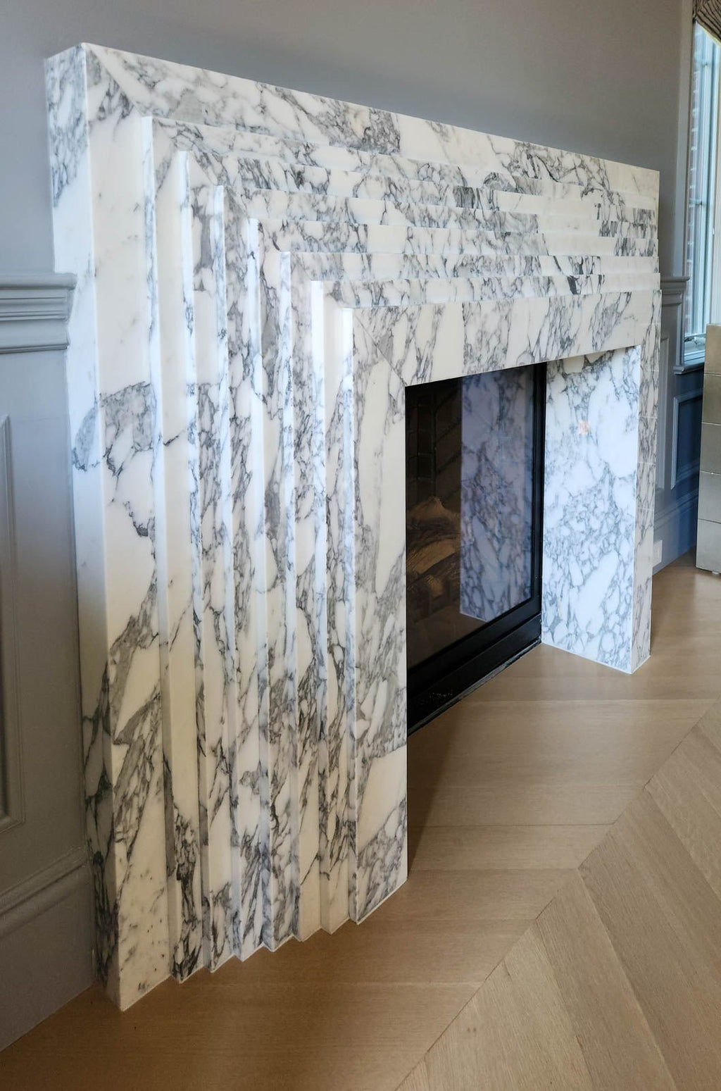 Arabescato Marble La Gigi 72 Fireplace Surround - Side Angle Detail Showing Eight-Step Construction | Stonegems